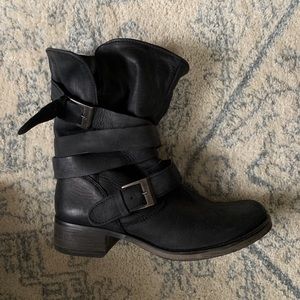Black Steve Madden, leather, motorcycle boots, 8.5